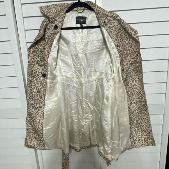 Leopard Print Raincoat - Picture 5 of 7